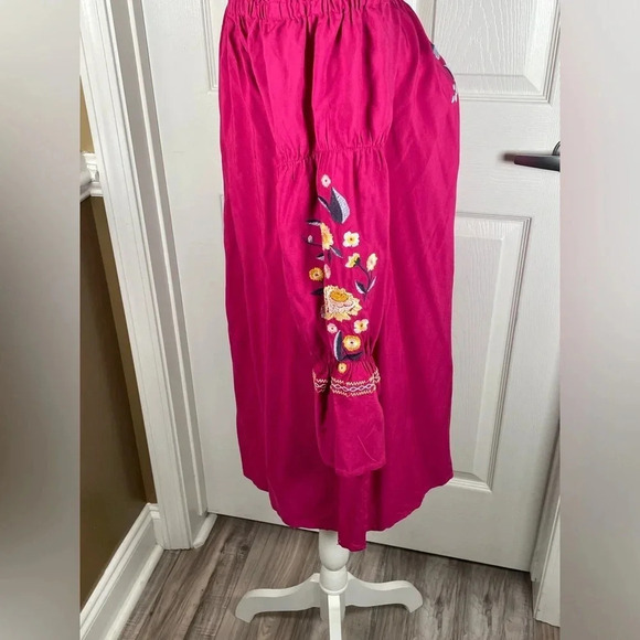 🩷 WONDERLY Off The Shoulder Embroidered Tunic Dress NWT Medium - Picture 3 of 8